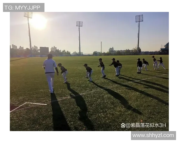 儿童足球服装的选择与搭配指南让孩子们在球场上尽情展现活力与风采